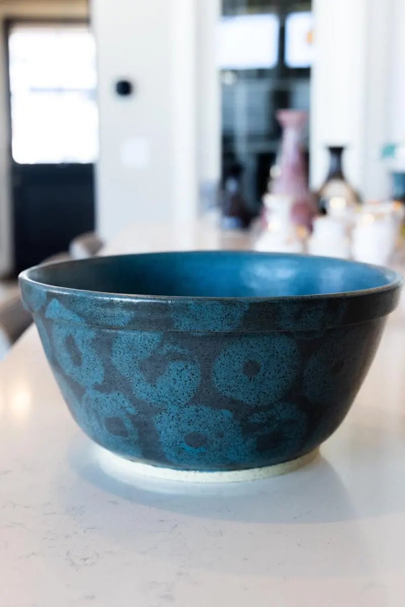 XL Hand - Ringed Decorative Stoneware Serving Bowl (Charcoal & Cerulean) - Dan Pearce Ceramics