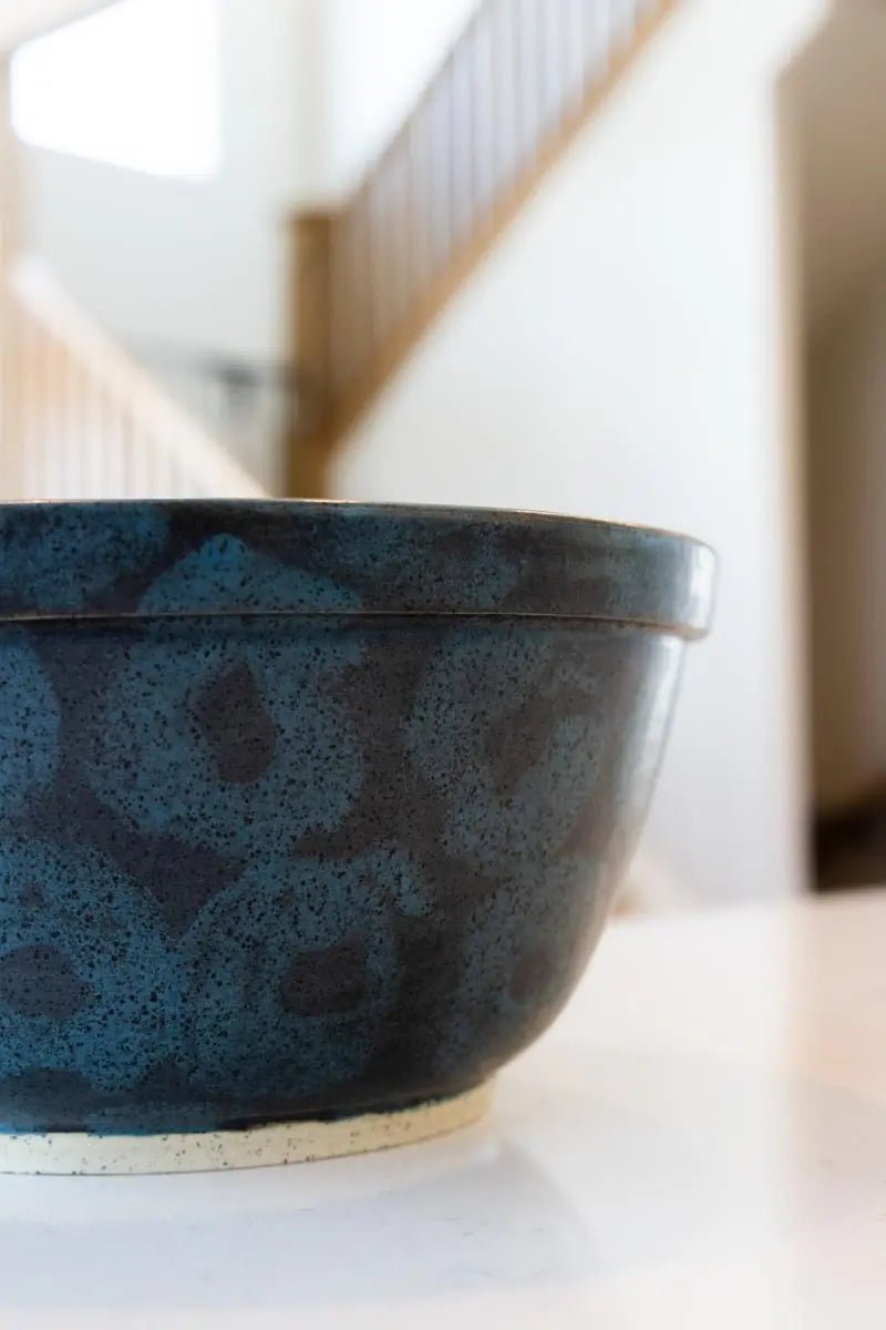 XL Hand - Ringed Decorative Stoneware Serving Bowl (Charcoal & Cerulean) - Dan Pearce Ceramics